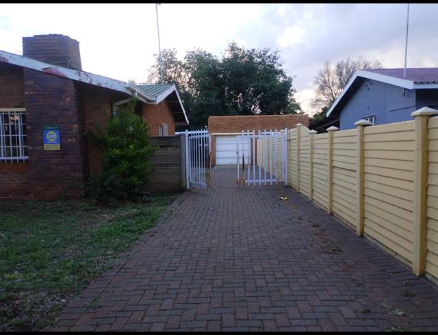 3 BEDROOM HOUSE SOLD IN DUNCANVILLE